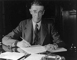 250px Vannevar Bush portrait