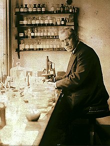 Martinus Willem Beijerinck in the lab in 1921