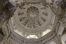 Progressive customs of architecture 05 4 220px Ranakpur Jain Temple Ceiling detail