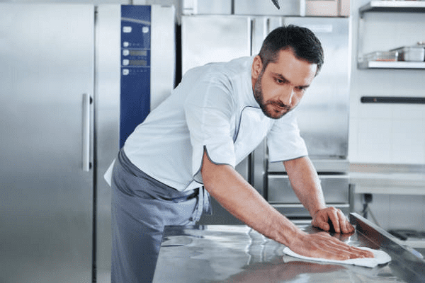 Read more about the article Hygiene in Kitchen